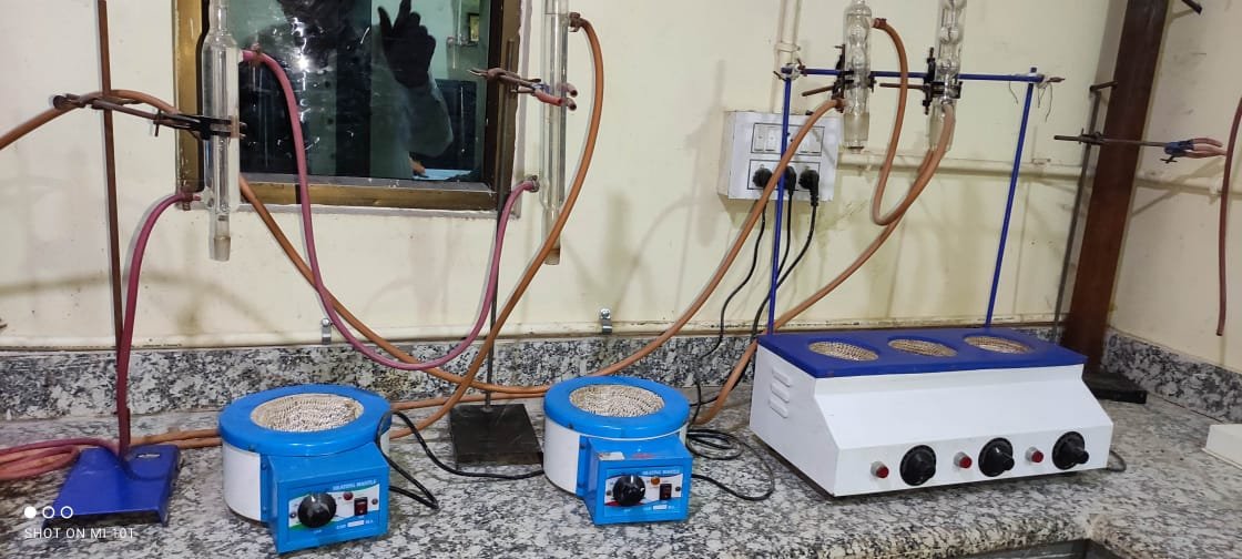 Laboratory review and documentation workspace